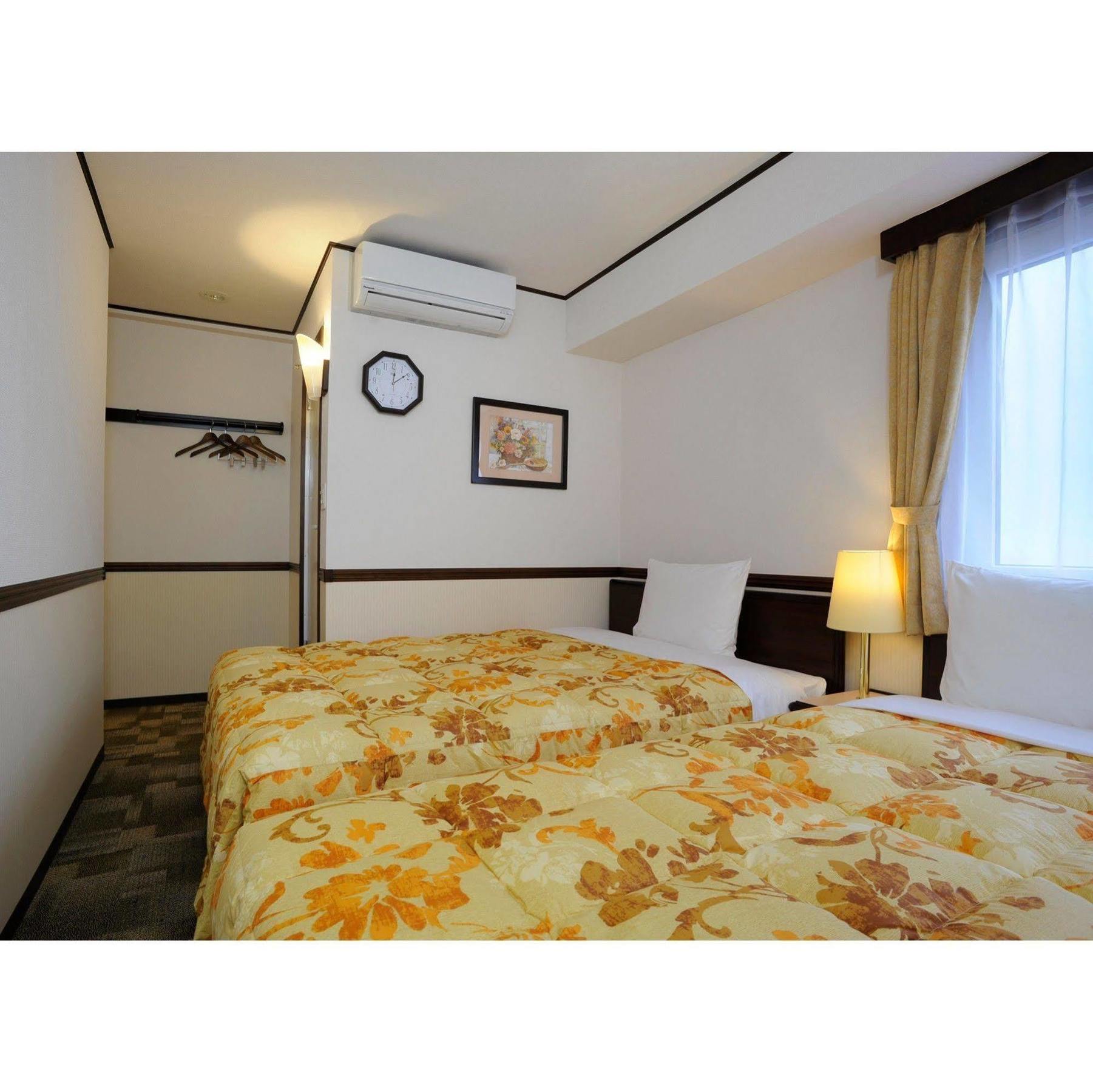 Toyoko Inn Nagoya-Eki Sakuradori-Guchi Honkan Экстерьер фото